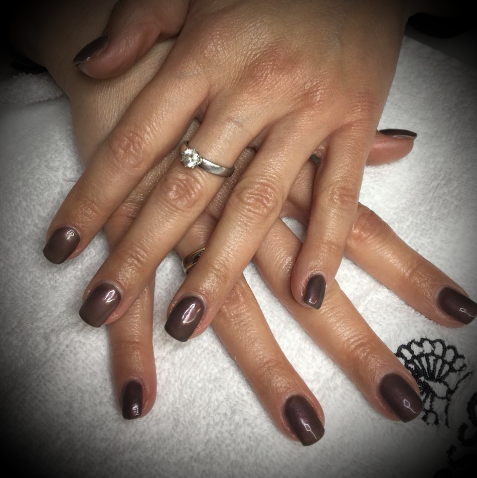 Maniküre mit Nagellack 26